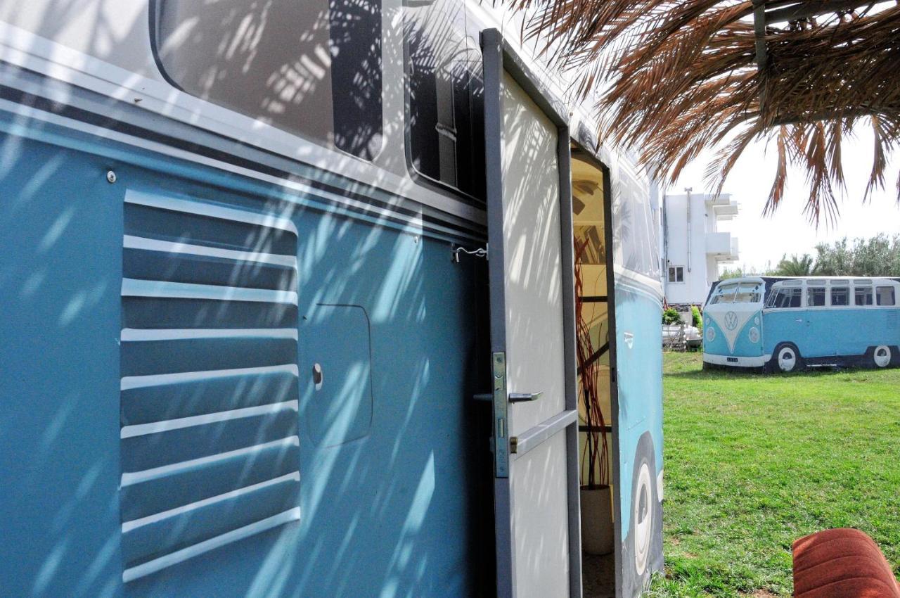 Cornelia Hippie Magic Bus *