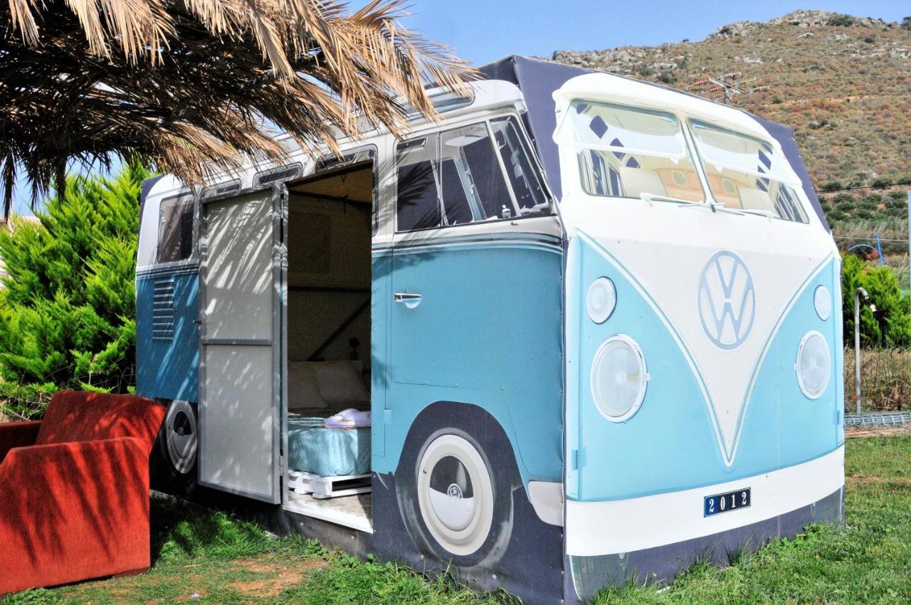 Cornelia Hippie Magic Bus