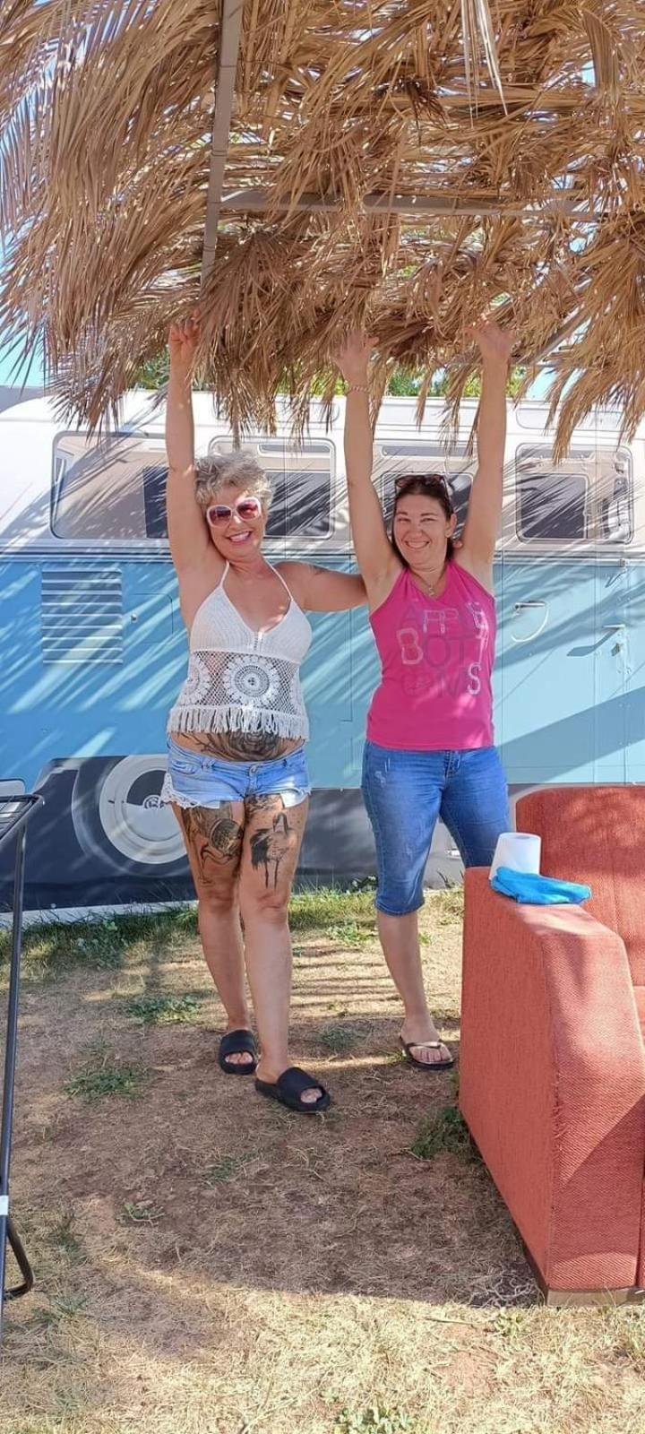 Cornelia Hippie Magic Bus Farma Kíssamos