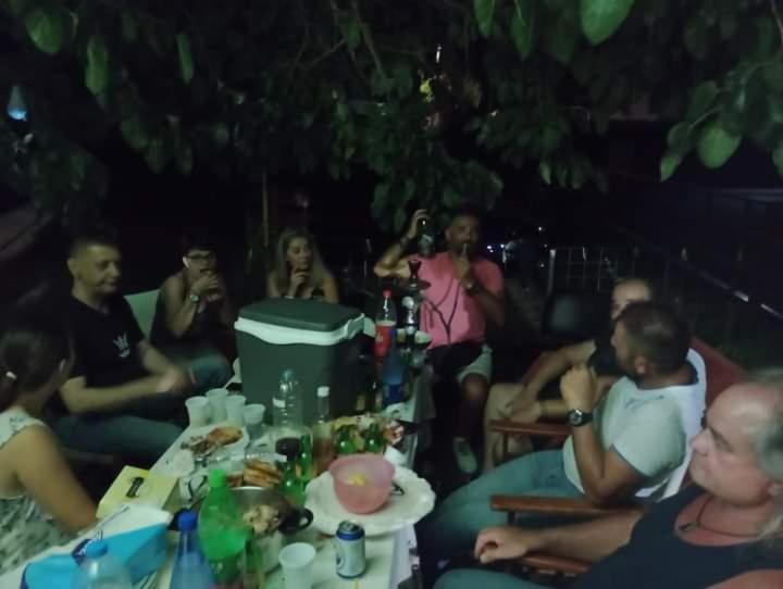 Cornelia Hippie Magic Bus Kissamos
