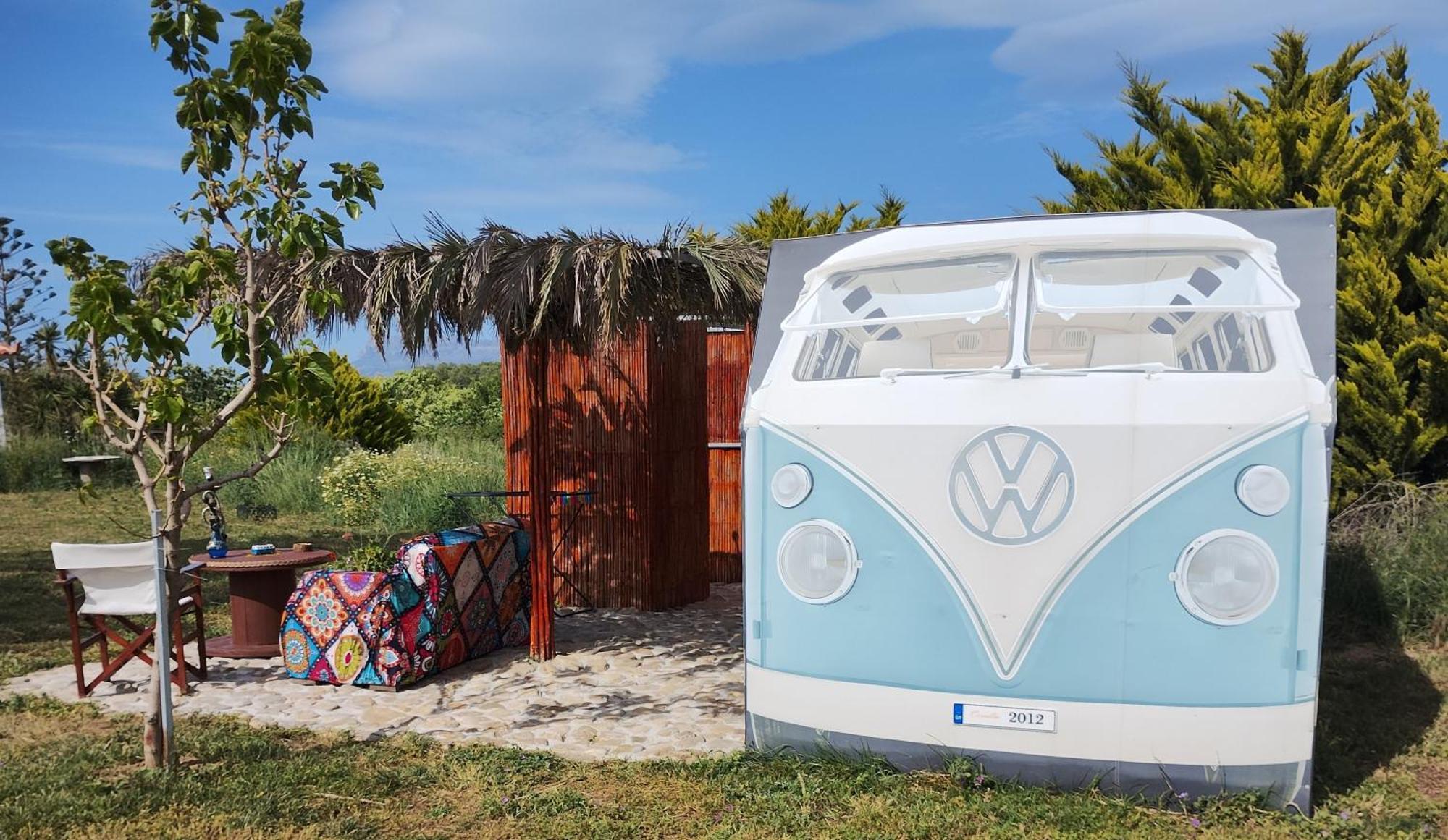 Cornelia Hippie Magic Bus Κατάλυμα σε φάρμα *