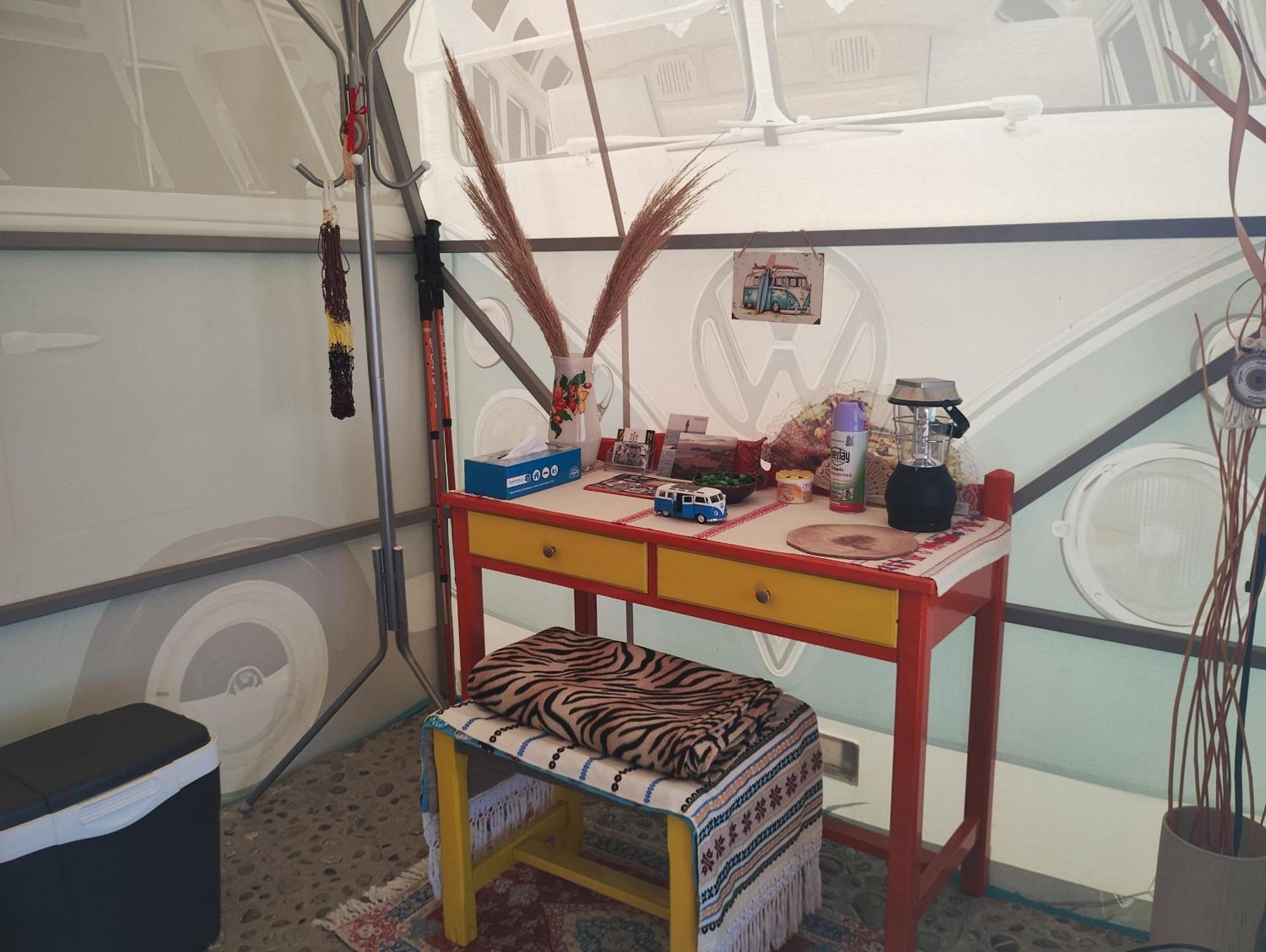 Cornelia Hippie Magic Bus Κίσσαμος